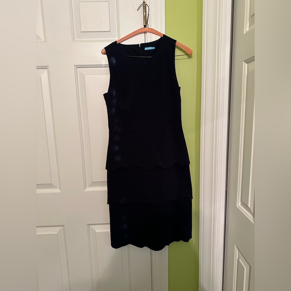 J McLaughlin Navy Sleeveless Crew Neck Layer Scallop Sheath Dress Size 4